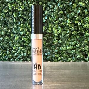 32.5-Makeup Forever Ultra HD Concealer